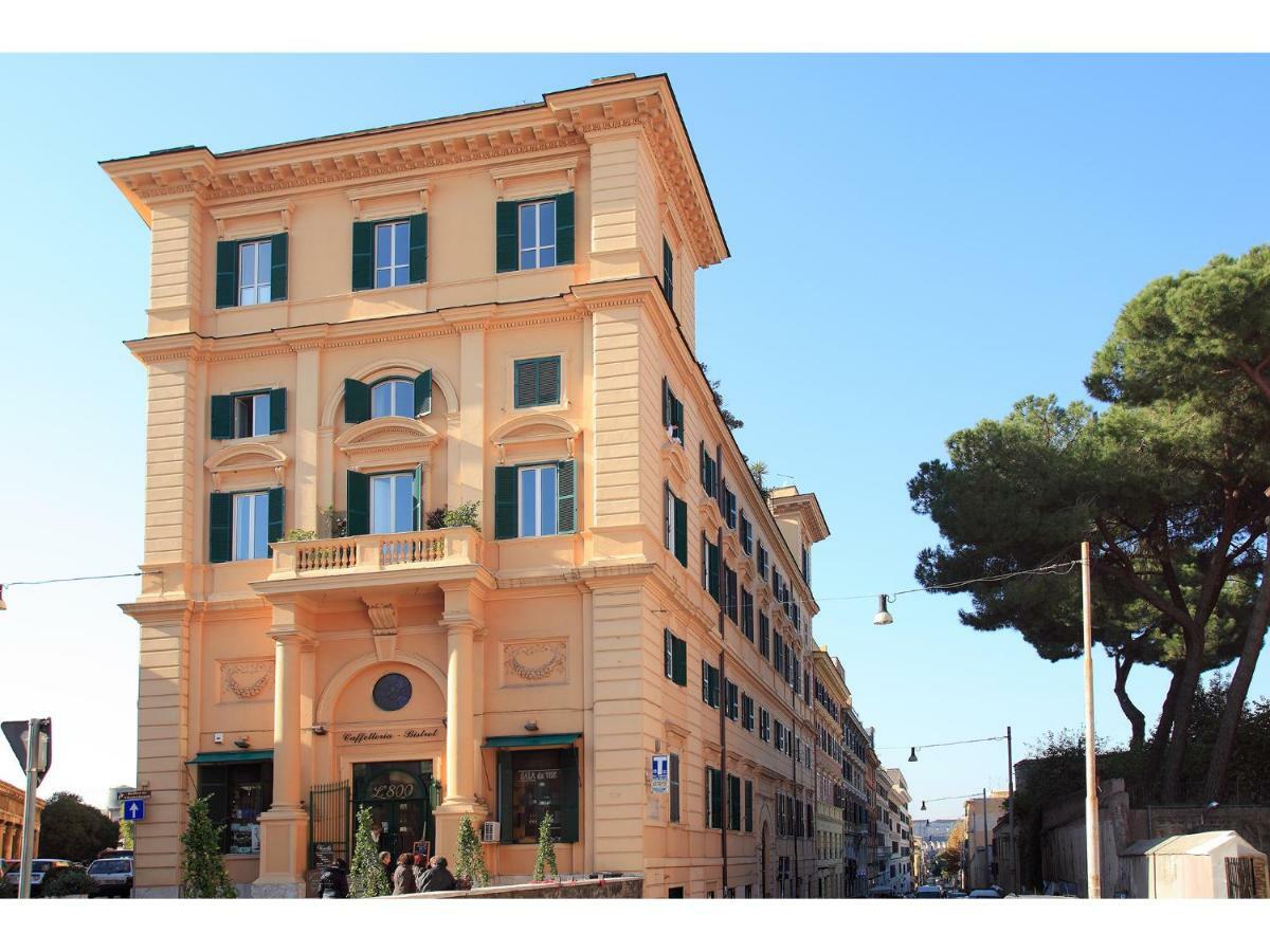 Appartamento D'Epoca Colosseo Art Gallery Rome Exterior photo